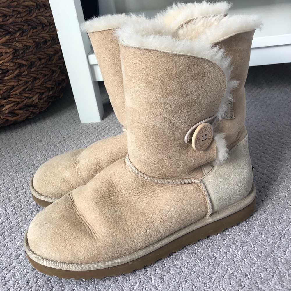 UGG Sand Bailey Button II Boot, Size 9